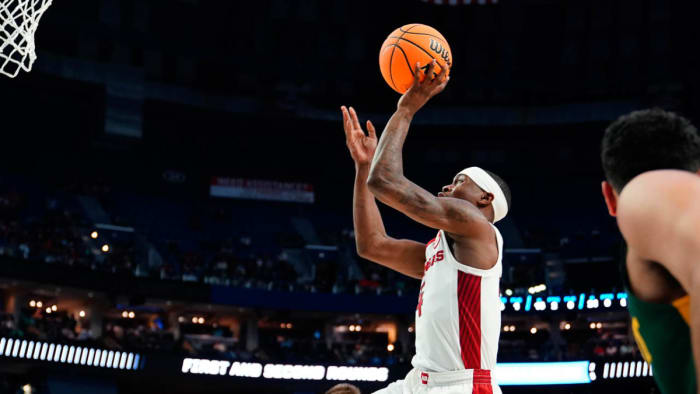 Davonte Davis-Vermont-NCAA